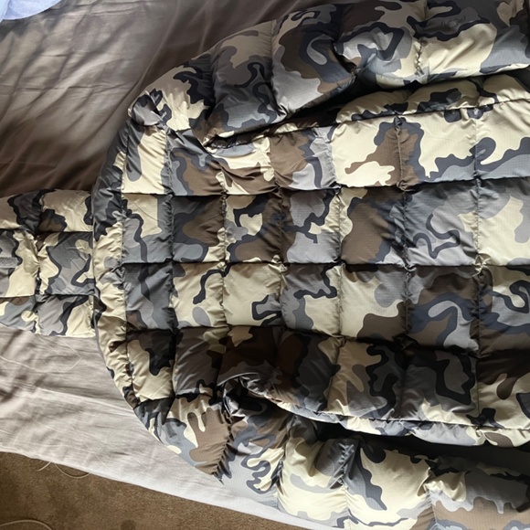 Kuiu Super Down Pro Hooded Jacket - Picture 3 of 4